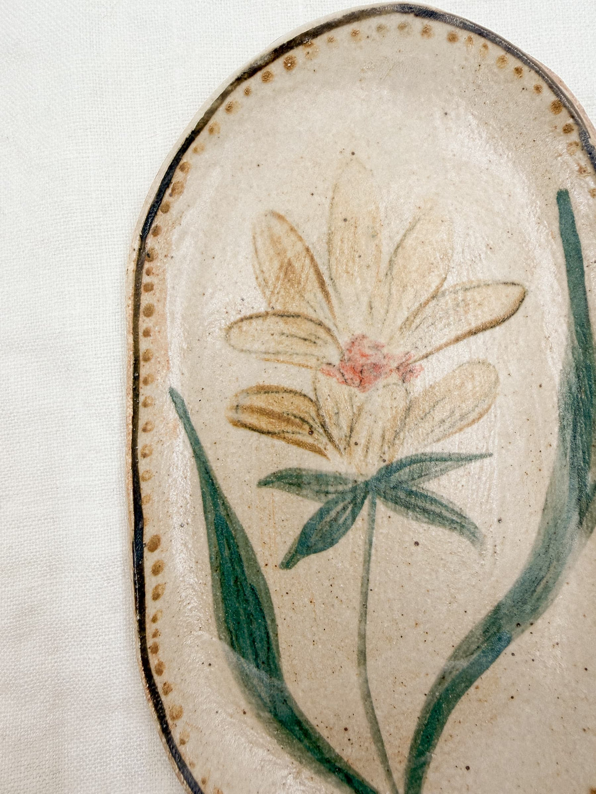 6” Oval Heliopsis Dish