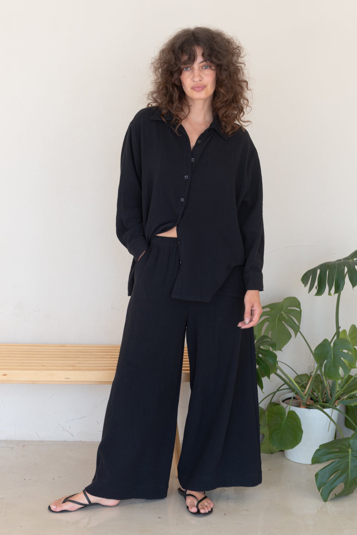Gauze Oversized Yara Black Shirt | Rachel Pally